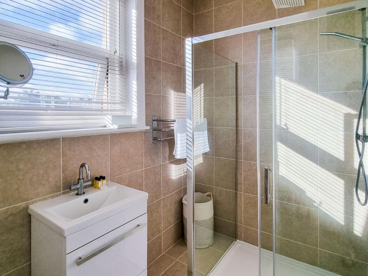Pass The Keys Wimbledon Hideaway Apartman London Kültér fotó