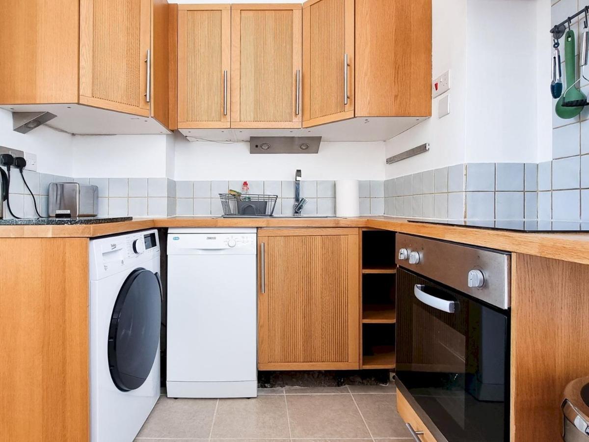 Pass The Keys Wimbledon Hideaway Apartman London Kültér fotó
