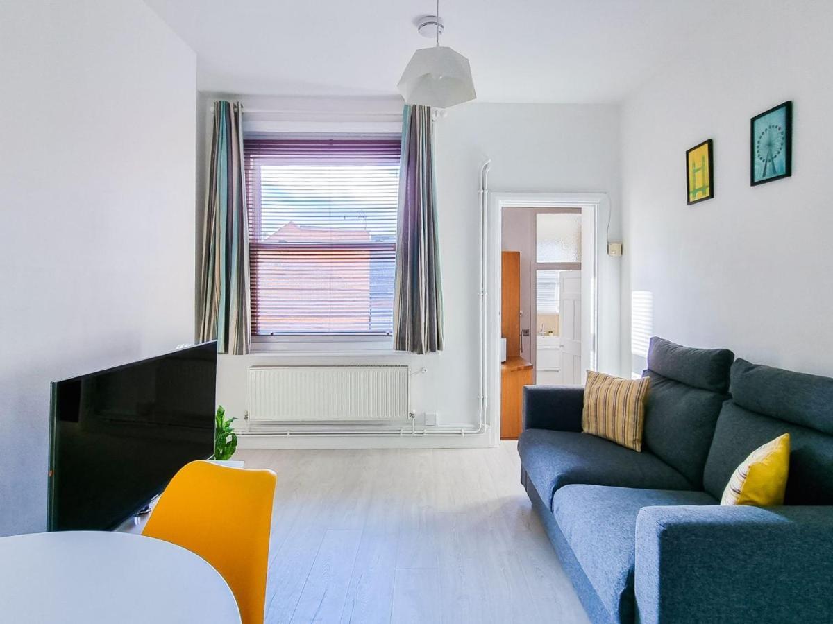 Pass The Keys Wimbledon Hideaway Apartman London Kültér fotó